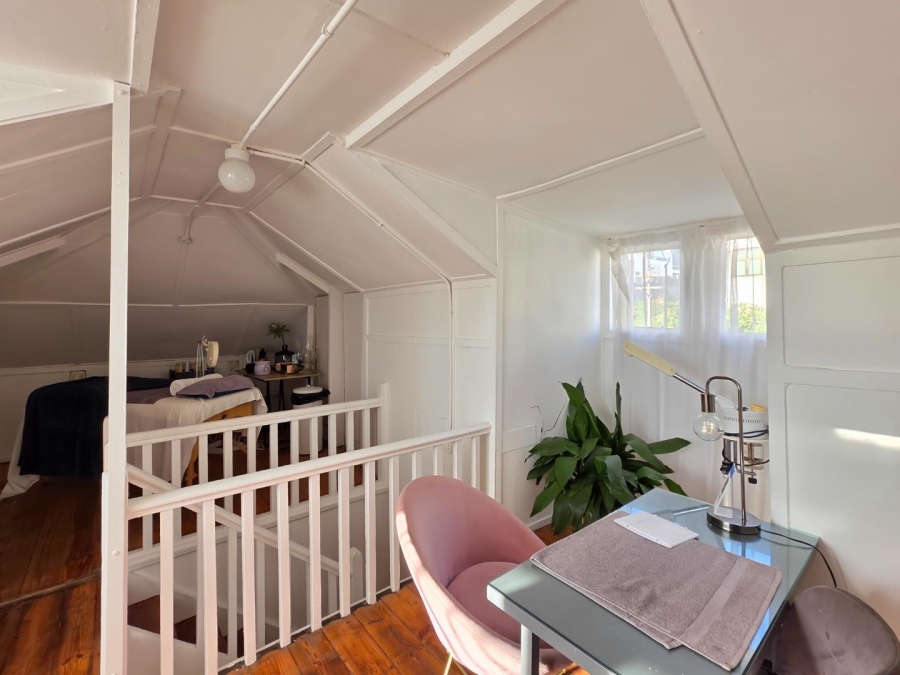 2 Bedroom Property for Sale in Sea Point Western Cape